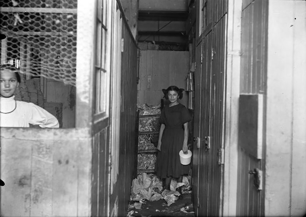 Men's underwear factory: water closets page 1