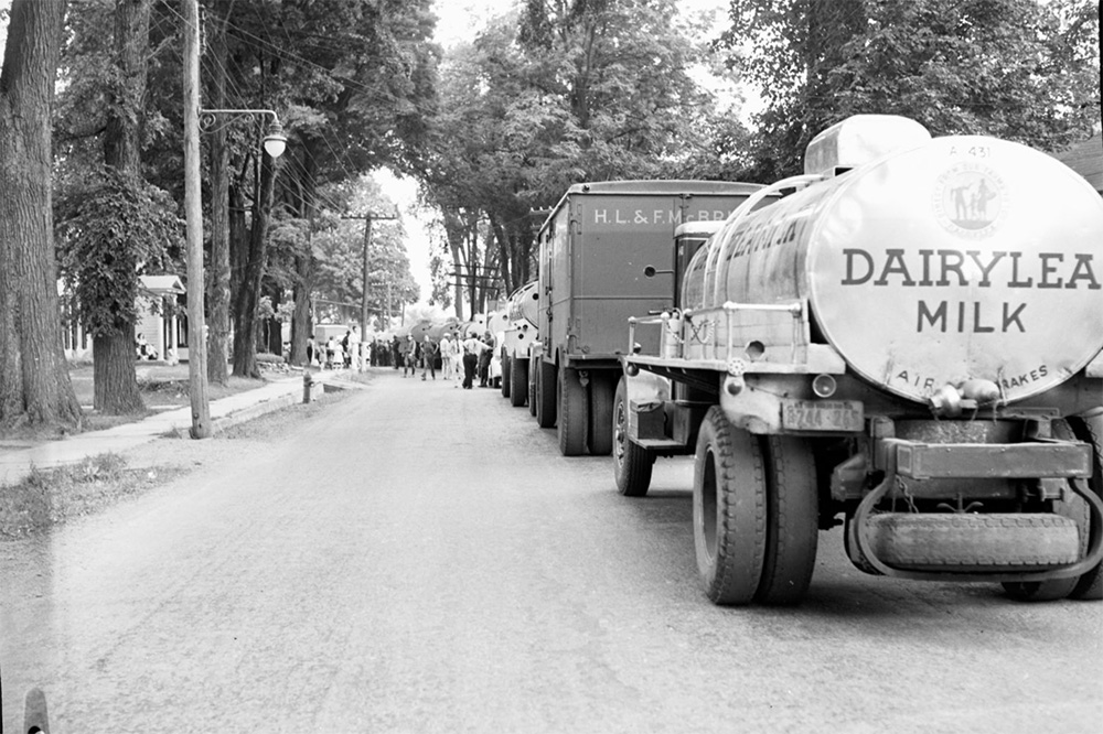 1939 Milk Strike in Delaware County, convoy of milk trucks 2 page 1