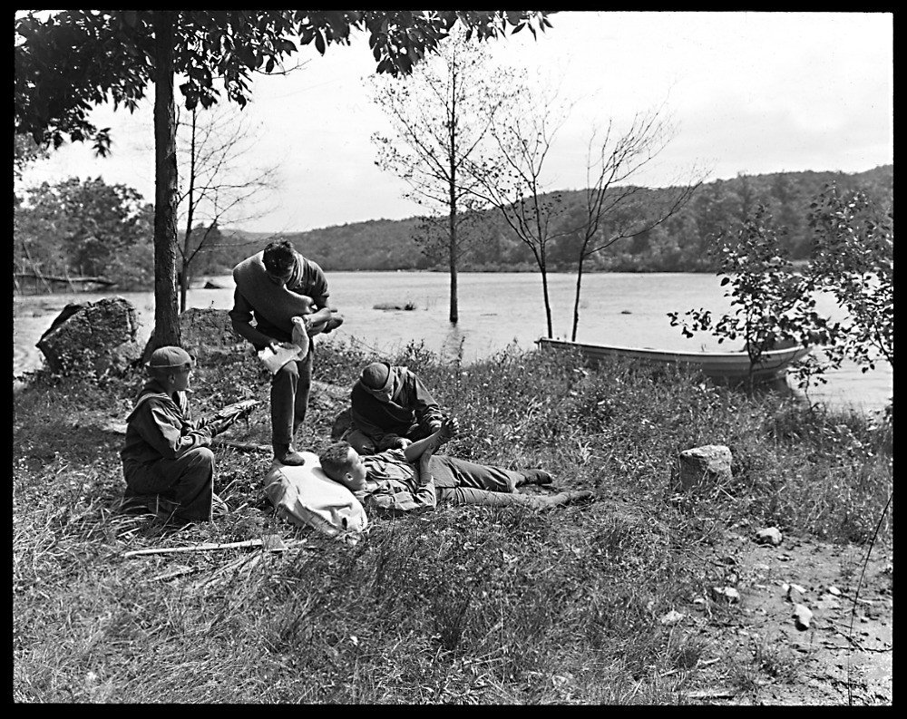 Preparing a Splint and Bandage, Palisades Interstate Park, 1919 page 1