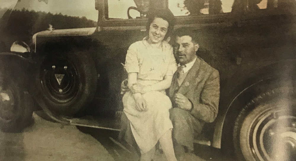 Sigmund and Frieda Marx With Car page 1