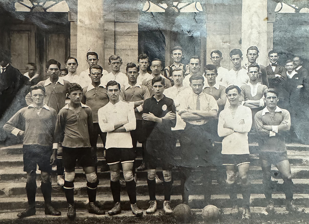 Oberlangenstadt Soccer Team page 1
