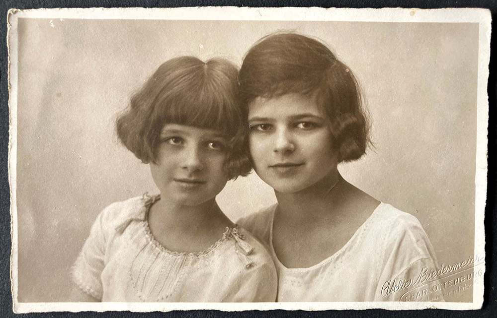 Hilla and Kätchen Reichardt, 1923 page 1