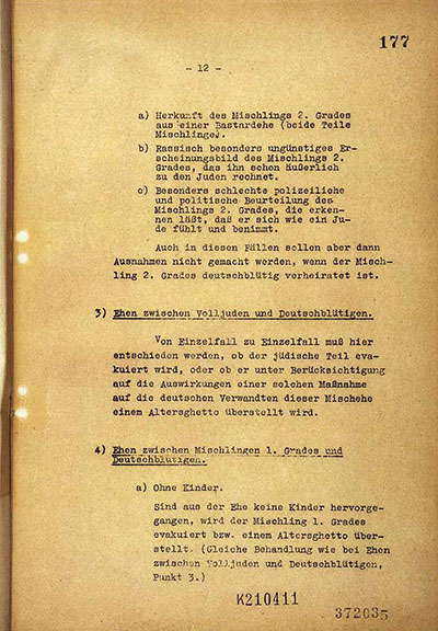 Load Protocol of the Wannsee Conference in Main Document Viewer
