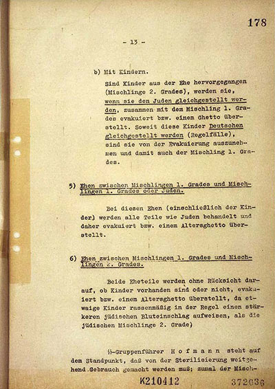 Load Protocol of the Wannsee Conference in Main Document Viewer